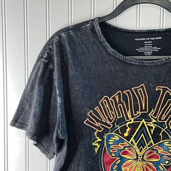 Wild Beauty World Tour Caution To The Wind Tee Women’s Medium Crop Short Sleeve - Picture 2 of 6
